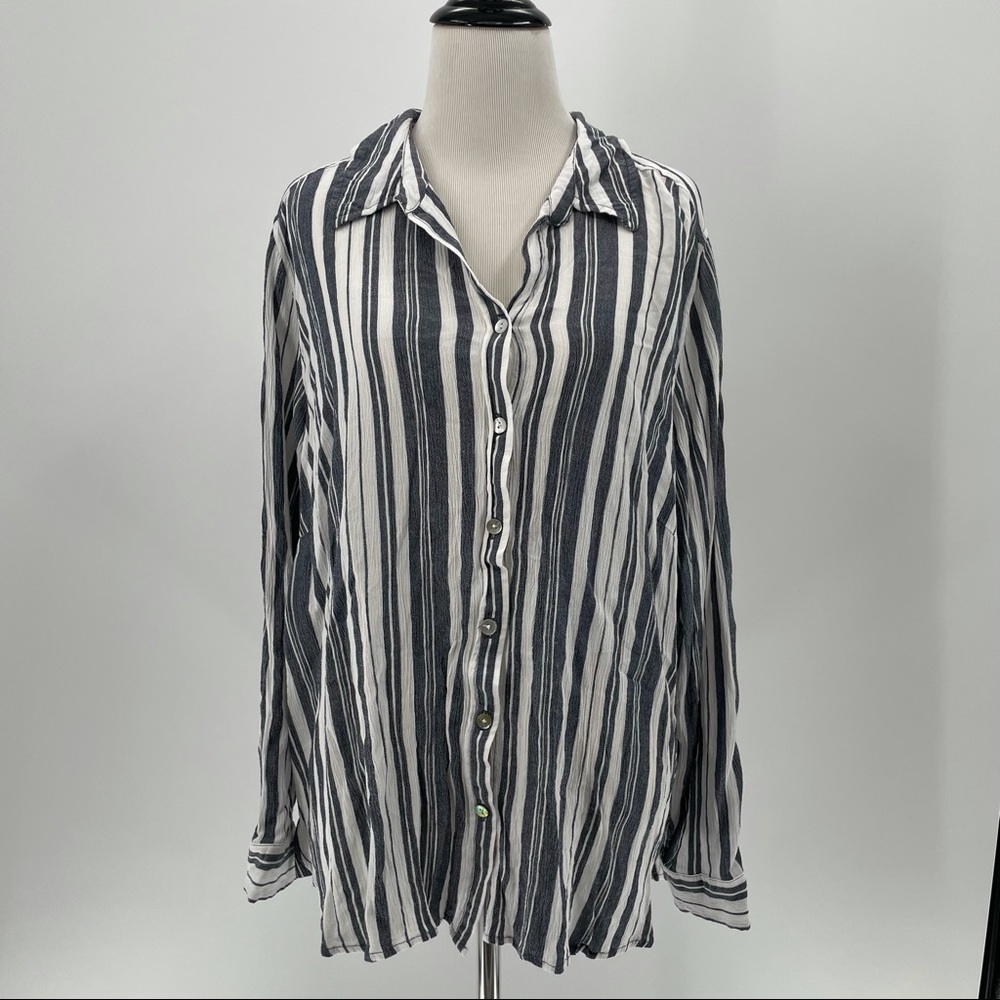Jane & Delancey Woman’s Stripped Blouse
